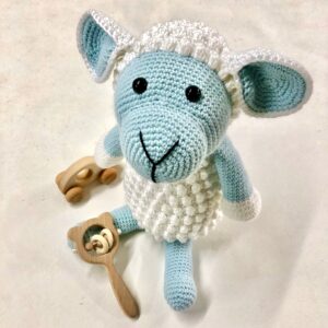 Alternative view of Ovelha em Crochê